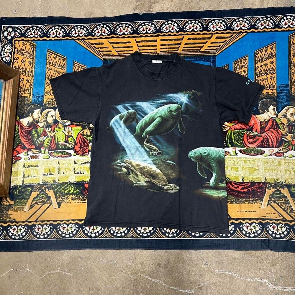 Vintage aquarium sea fish tshirt Size medium AOP faded black 90s nature wildlife